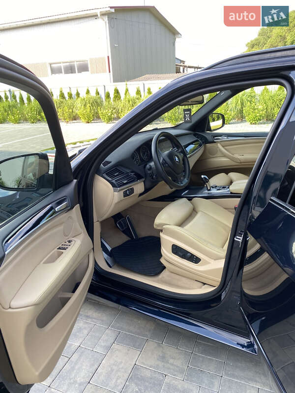 Позашляховик / Кросовер BMW X5 2012 в Луцьку