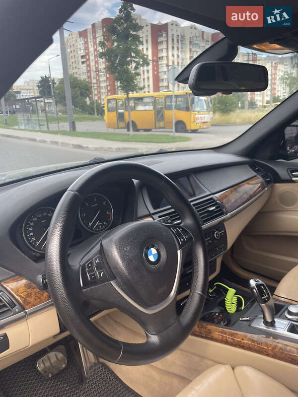 Позашляховик / Кросовер BMW X5 2008 в Києві