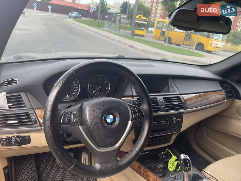 Позашляховик / Кросовер BMW X5 2008 в Києві