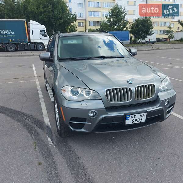 Позашляховик / Кросовер BMW X5 2012 в Івано-Франківську