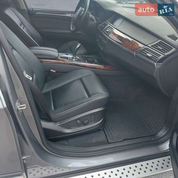 Позашляховик / Кросовер BMW X5 2012 в Івано-Франківську