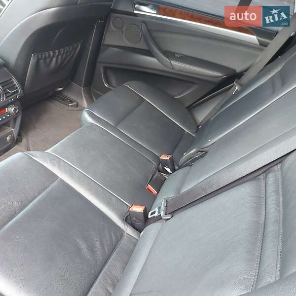 Позашляховик / Кросовер BMW X5 2012 в Івано-Франківську