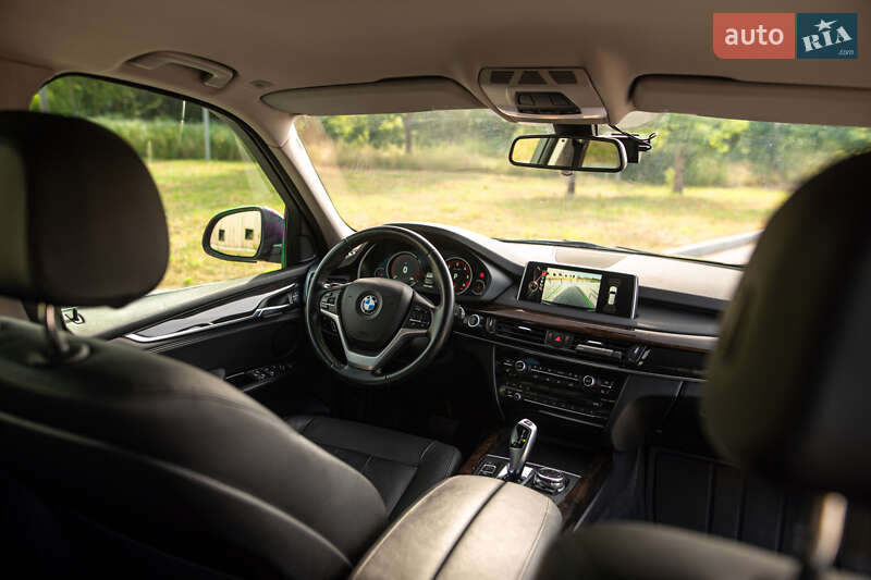Позашляховик / Кросовер BMW X5 2015 в Львові