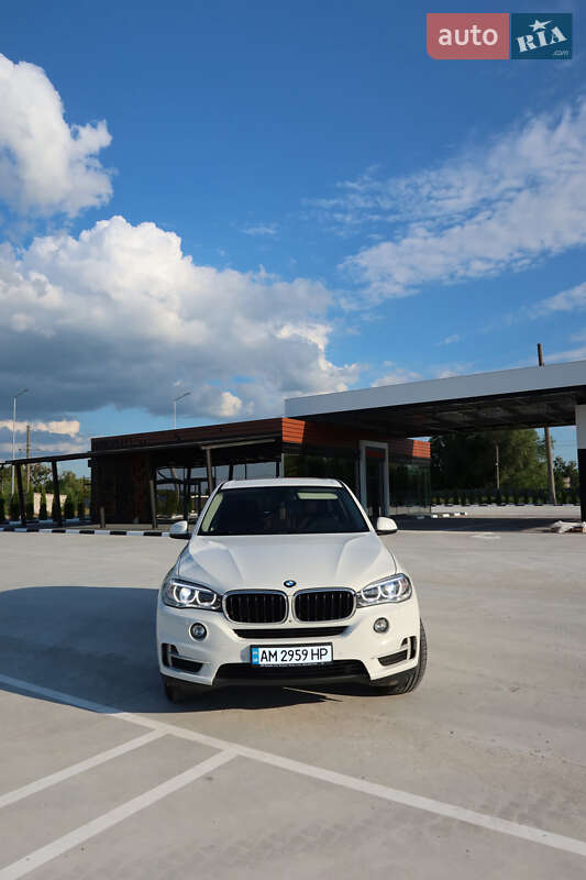 Позашляховик / Кросовер BMW X5 2016 в Звягелі