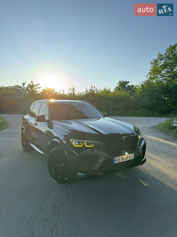 Внедорожник / Кроссовер BMW X5 2019 в 