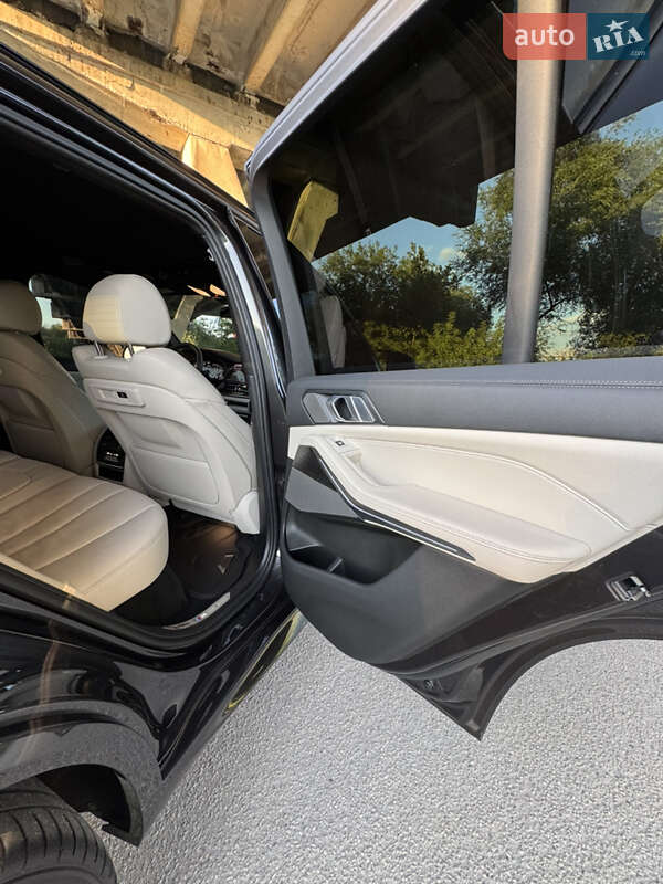 Внедорожник / Кроссовер BMW X5 2019 в Днепре