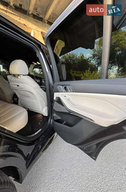 Внедорожник / Кроссовер BMW X5 2019 в 