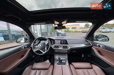Позашляховик / Кросовер BMW X5 2019 в 