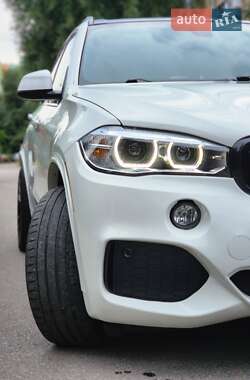 Позашляховик / Кросовер BMW X5 2014 в 