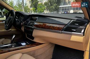 Внедорожник / Кроссовер BMW X5 2012 в 