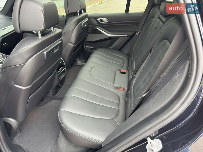 Внедорожник / Кроссовер BMW X5 2021 в Киеве