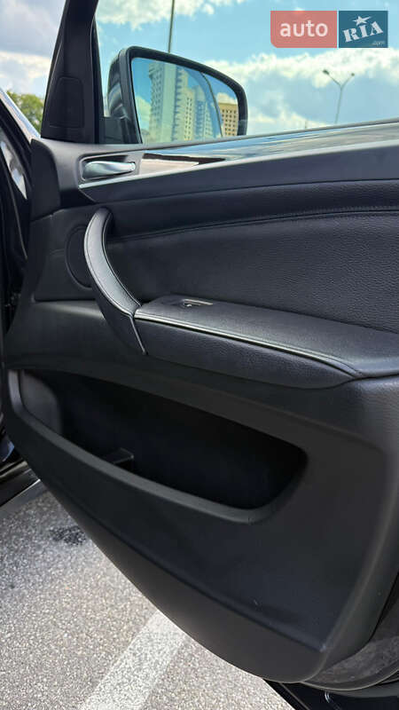 Внедорожник / Кроссовер BMW X5 2011 в Киеве