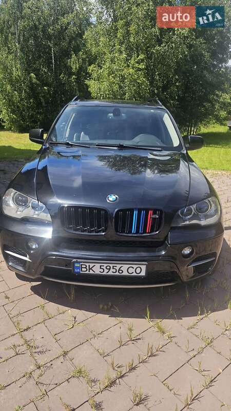 Внедорожник / Кроссовер BMW X5 2012 в Сарнах