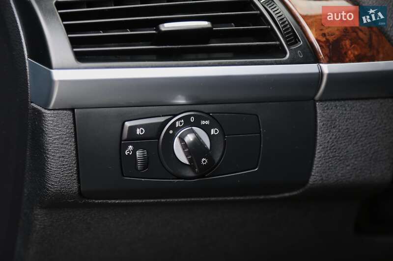 Внедорожник / Кроссовер BMW X5 2010 в Киеве