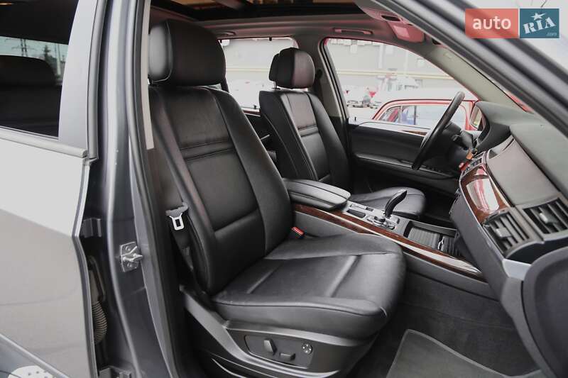 Внедорожник / Кроссовер BMW X5 2010 в Киеве