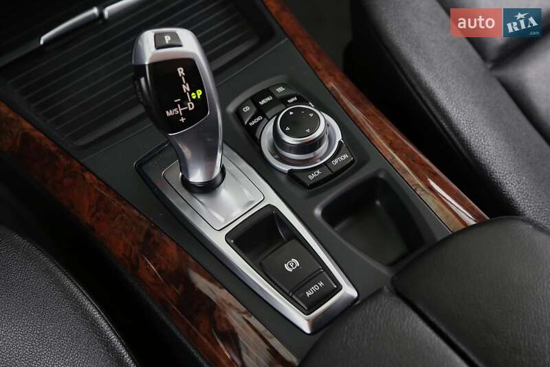 Внедорожник / Кроссовер BMW X5 2010 в Киеве