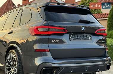 Позашляховик / Кросовер BMW X5 2019 в 