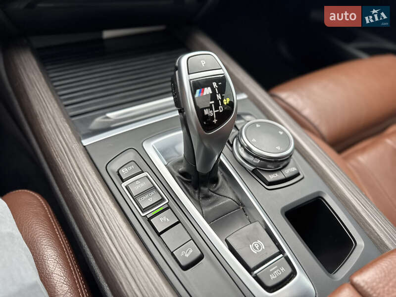 Внедорожник / Кроссовер BMW X5 2015 в Ровно