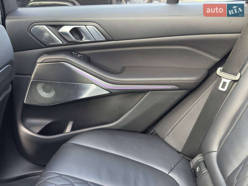 Внедорожник / Кроссовер BMW X5 2019 в Черновцах