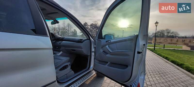 Внедорожник / Кроссовер BMW X5 2002 в Измаиле