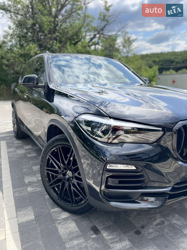 Внедорожник / Кроссовер BMW X5 2019 в Ужгороде