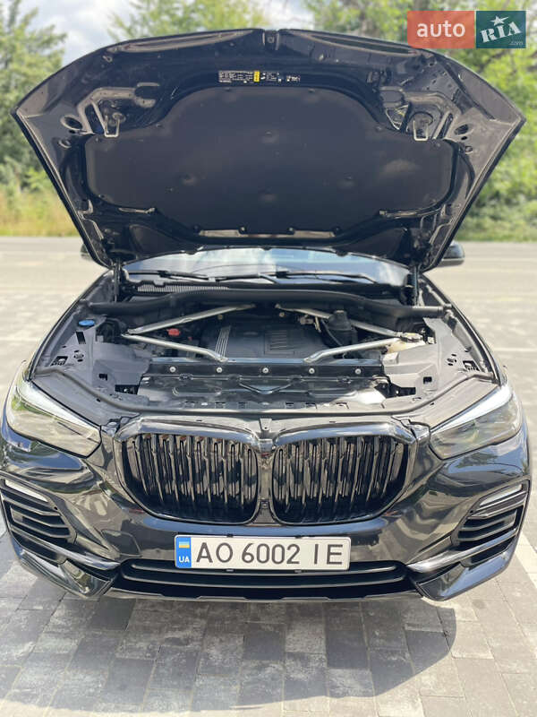 Внедорожник / Кроссовер BMW X5 2019 в Ужгороде