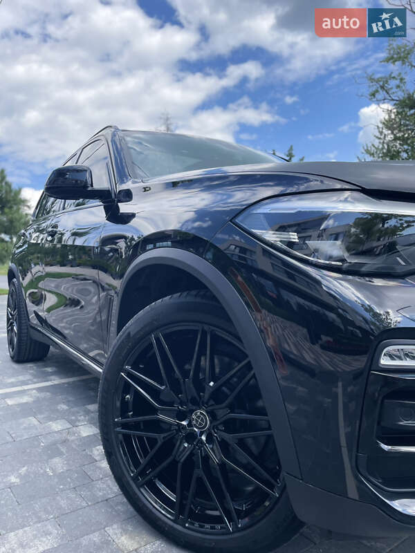 Внедорожник / Кроссовер BMW X5 2019 в Ужгороде