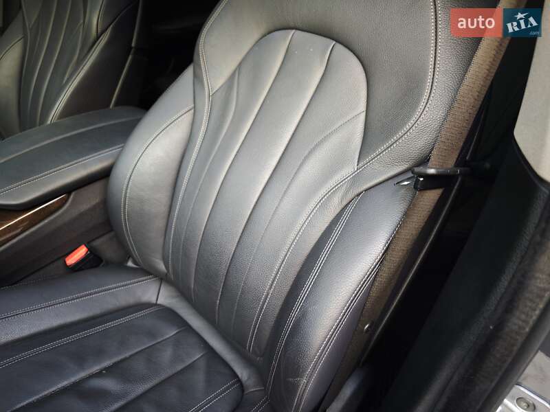 Внедорожник / Кроссовер BMW X5 2017 в Дубно