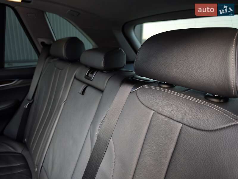 Внедорожник / Кроссовер BMW X5 2017 в Дубно