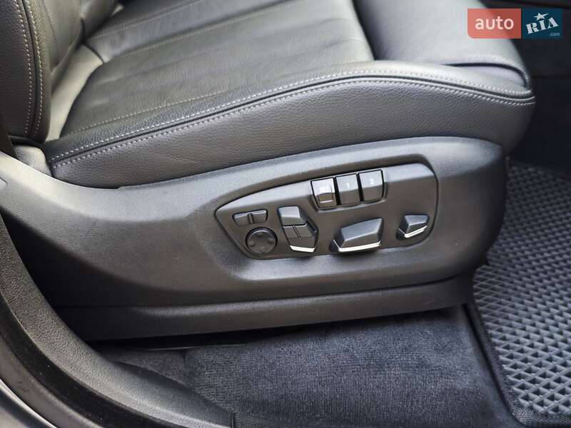 Внедорожник / Кроссовер BMW X5 2017 в Дубно