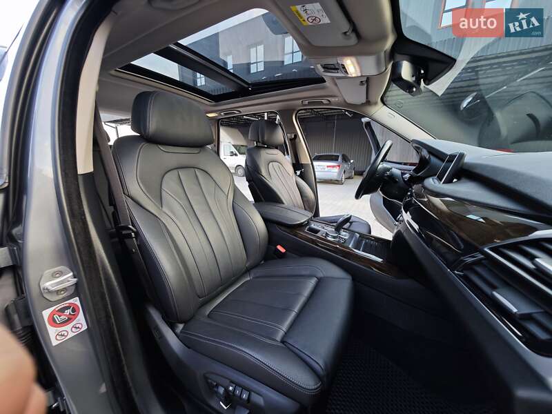 Внедорожник / Кроссовер BMW X5 2017 в Дубно