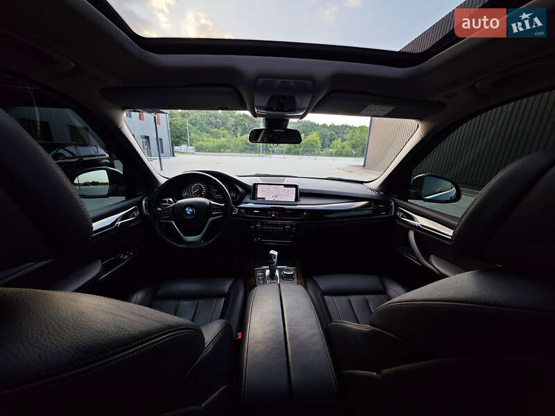 Внедорожник / Кроссовер BMW X5 2017 в Дубно