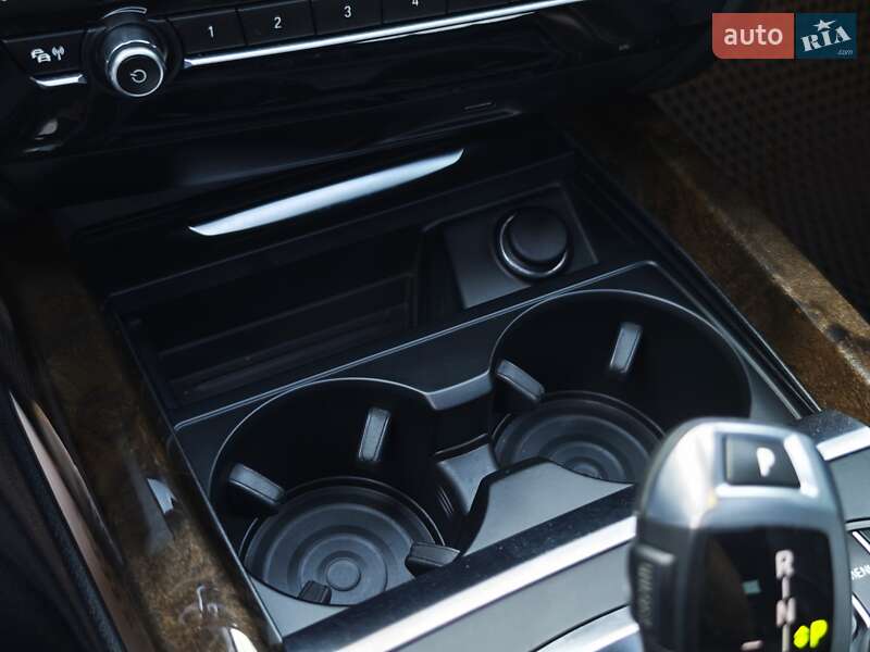 Внедорожник / Кроссовер BMW X5 2017 в Дубно