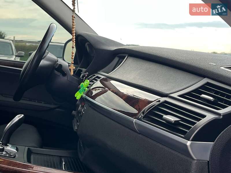 Внедорожник / Кроссовер BMW X5 2012 в Львове