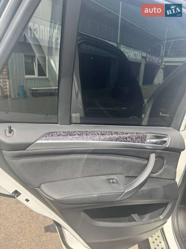 Внедорожник / Кроссовер BMW X5 2012 в Киеве