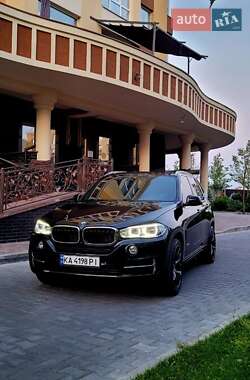 Позашляховик / Кросовер BMW X5 2017 в 