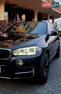 Позашляховик / Кросовер BMW X5 2017 в 