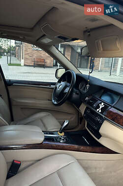 Позашляховик / Кросовер BMW X5 2011 в Івано-Франківську