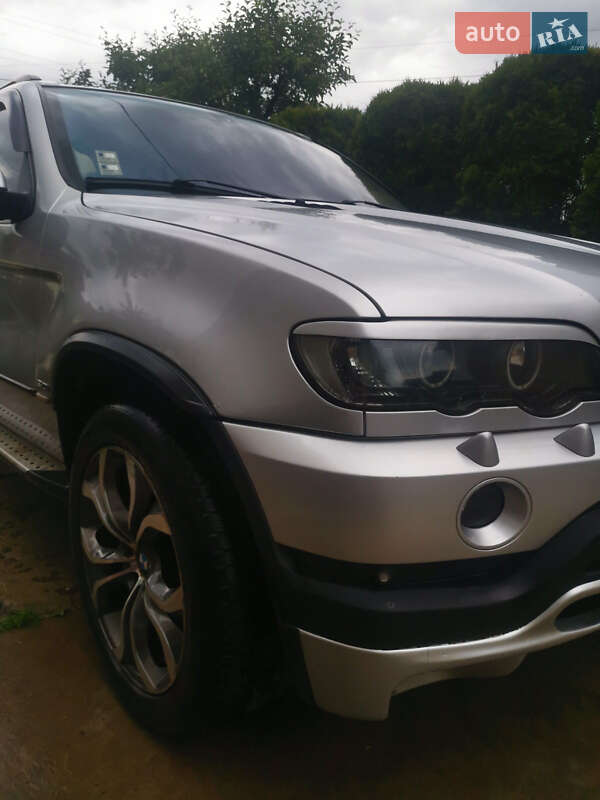 Внедорожник / Кроссовер BMW X5 2003 в Кицмани