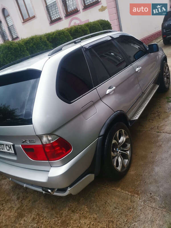 Внедорожник / Кроссовер BMW X5 2003 в Кицмани
