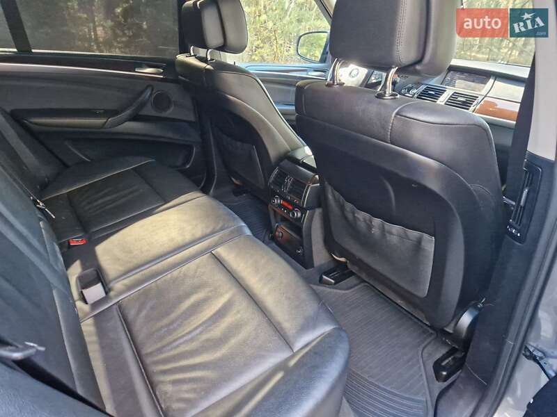 Позашляховик / Кросовер BMW X5 2010 в Києві