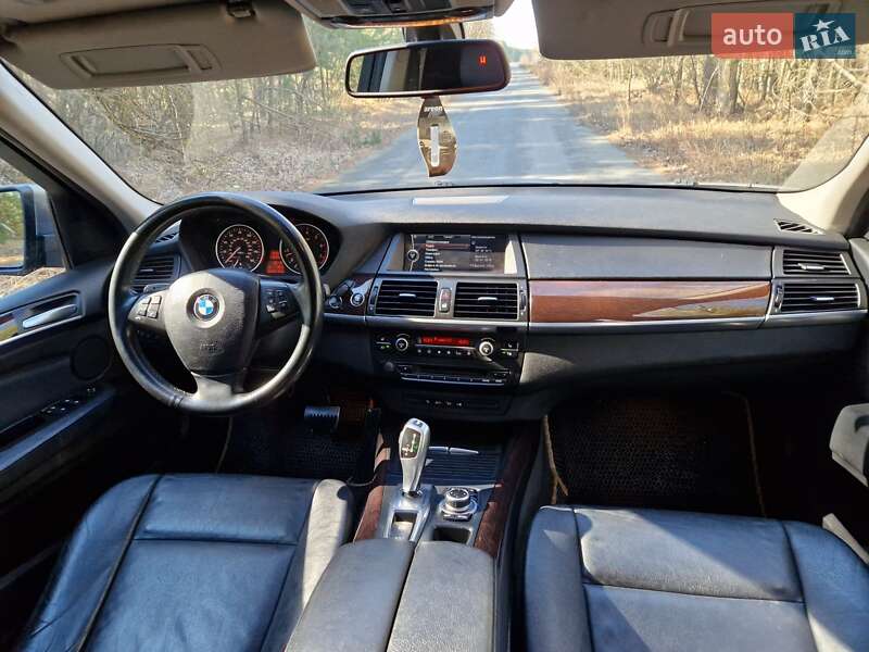 Позашляховик / Кросовер BMW X5 2010 в Києві