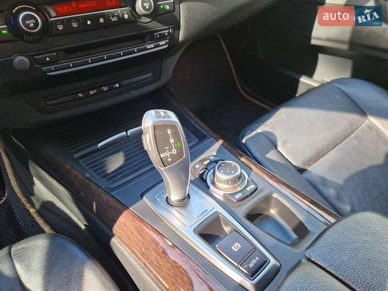 Позашляховик / Кросовер BMW X5 2010 в Києві