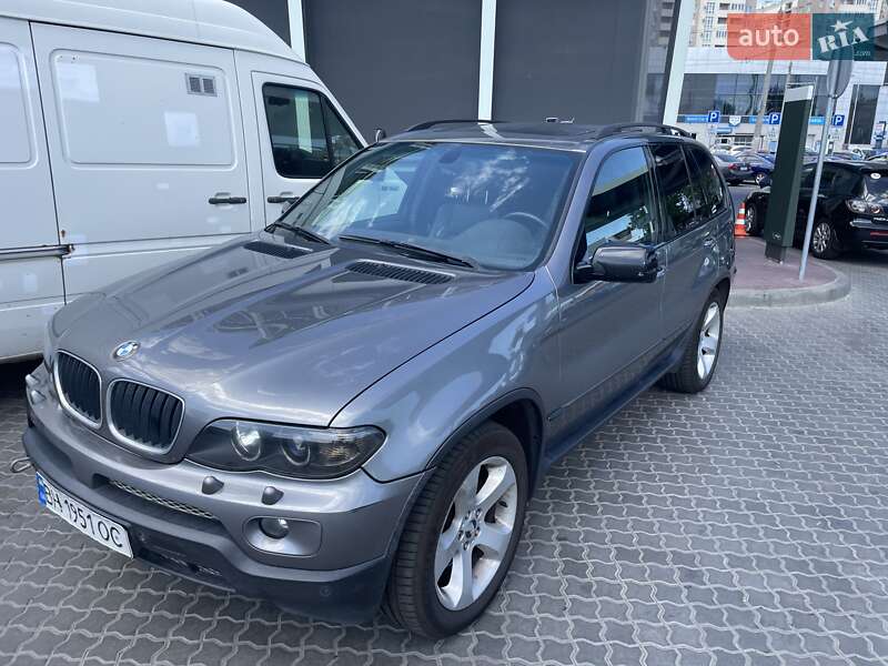 Внедорожник / Кроссовер BMW X5 2004 в 