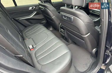 Внедорожник / Кроссовер BMW X5 2021 в 