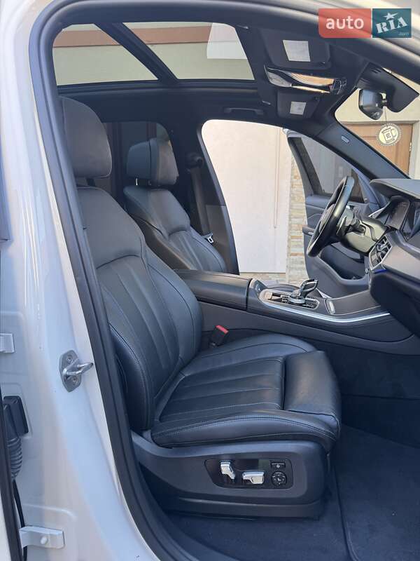 Внедорожник / Кроссовер BMW X5 2020 в Нововолынске