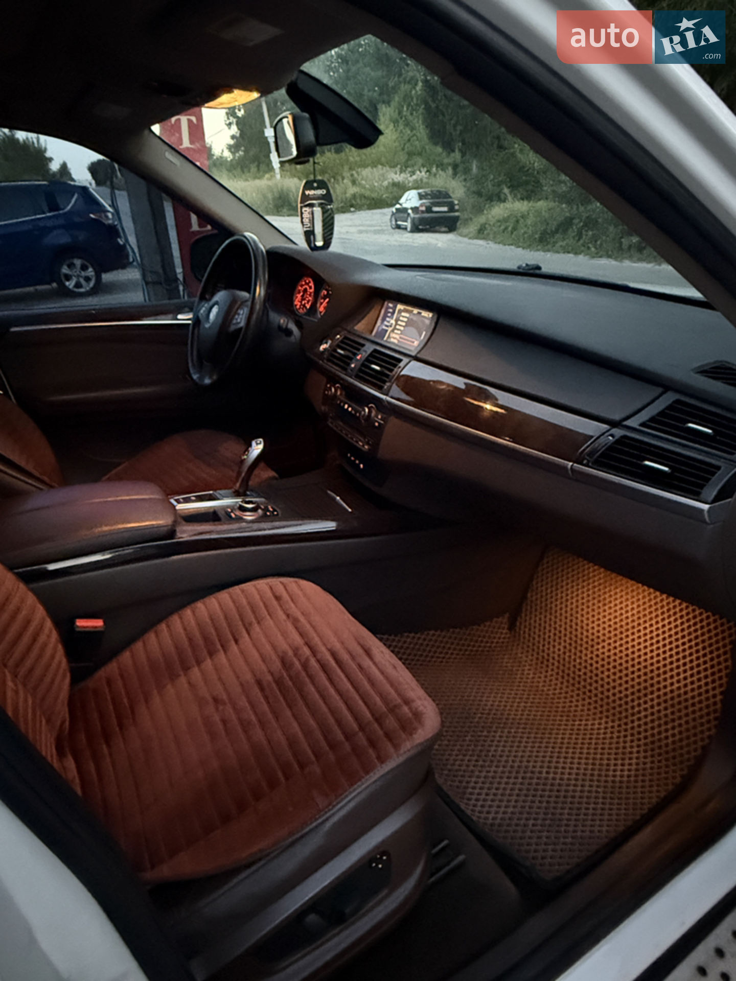 2010 BMW X5 - мініатюра 8