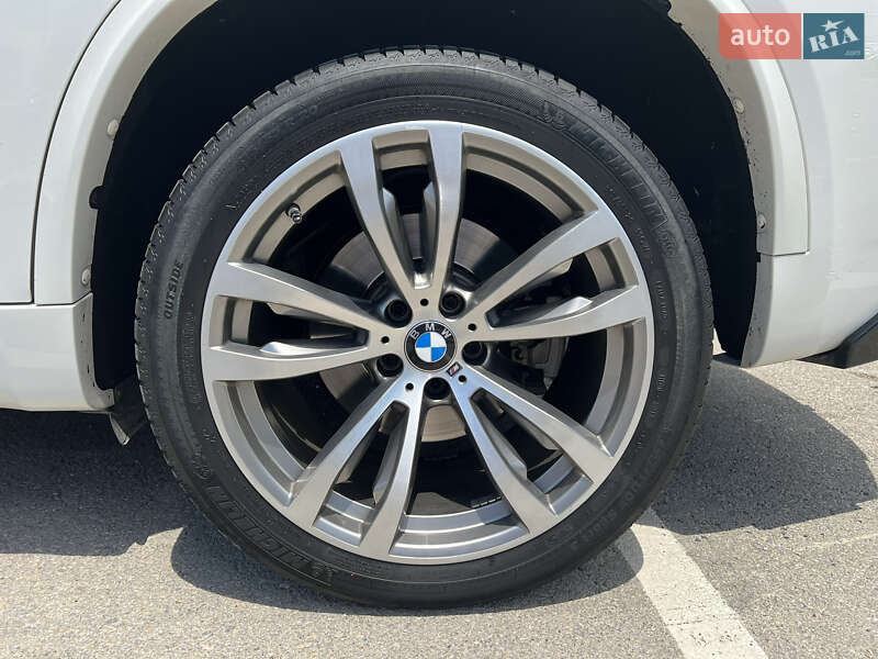 Позашляховик / Кросовер BMW X5 2016 в Миколаєві