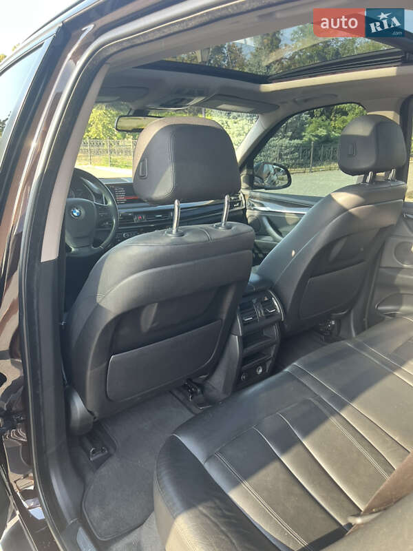 Внедорожник / Кроссовер BMW X5 2013 в Новомосковске