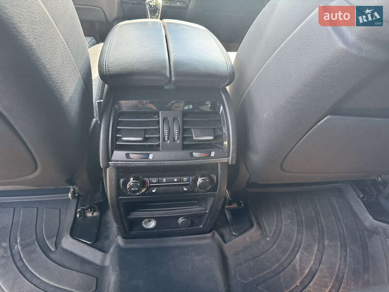 Позашляховик / Кросовер BMW X5 2015 в Києві